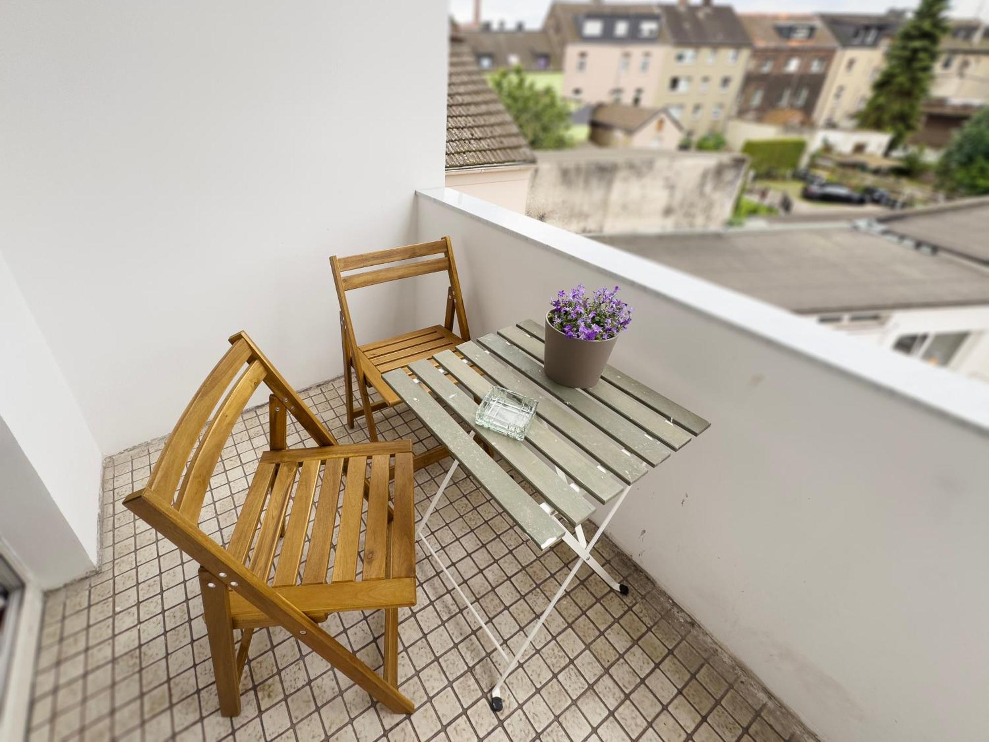 דיסבורג Big Apartment With Parking, 30 Min To Duesseldorf מראה חיצוני תמונה